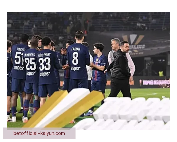 恩里克中场配置持续提升,球队整体表现值得关注 恩里克中场配置持续提升,球队整体表现值得关注